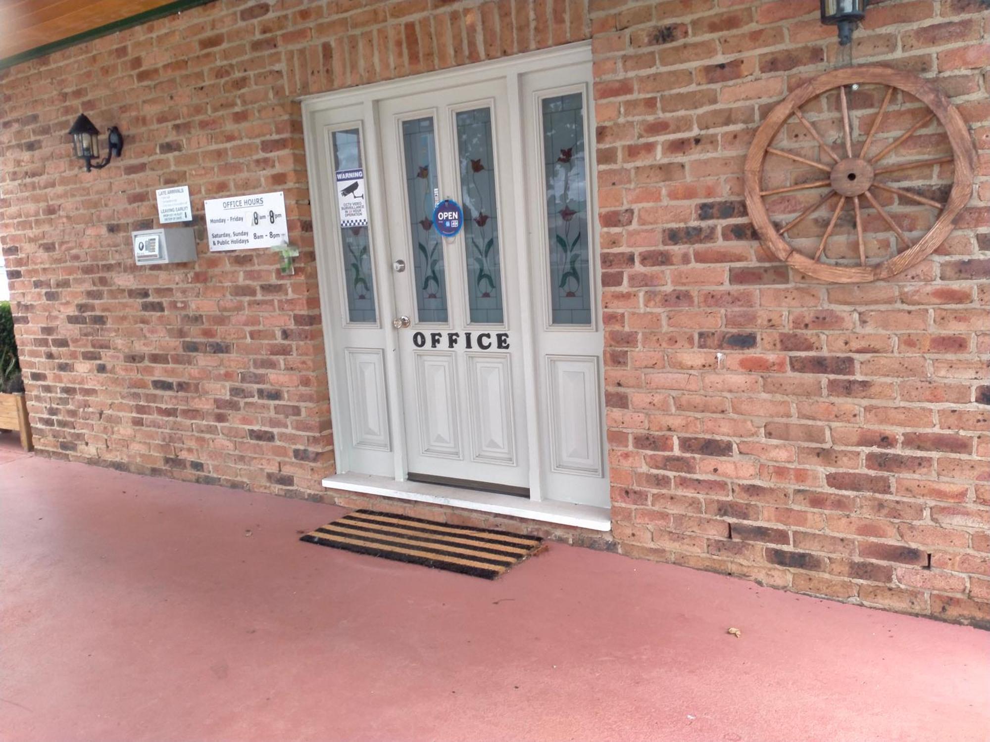 Sandstock Motor Inn Armidale Extérieur photo